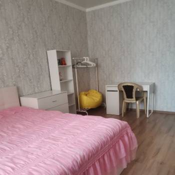 Сдается 1-комнатная квартира, 42 м²