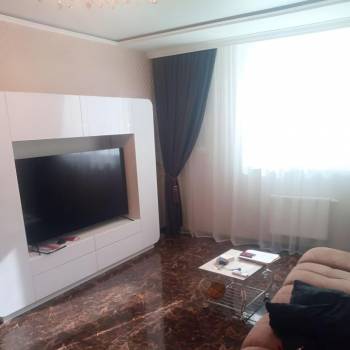 Сдается 1-комнатная квартира, 49 м²