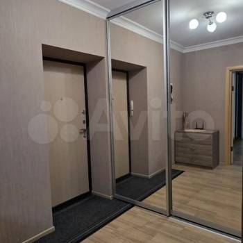 Сдается 1-комнатная квартира, 42 м²
