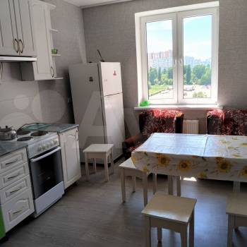 Сдается 1-комнатная квартира, 40 м²