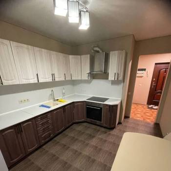 Сдается 1-комнатная квартира, 42 м²