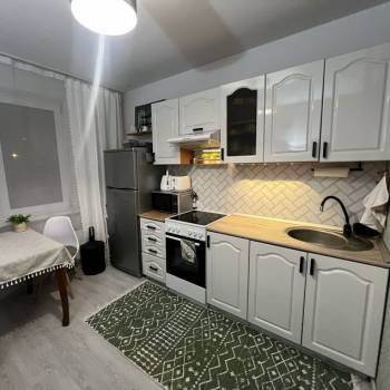 Продается 1-комнатная квартира, 42 м²