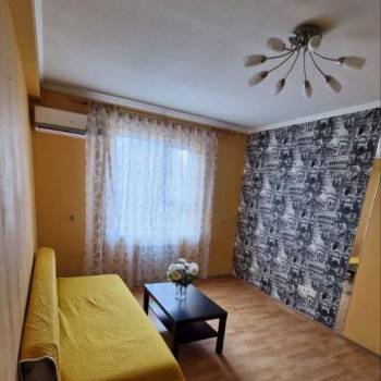 Продается 1-комнатная квартира, 29,84 м²