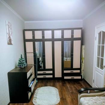 Продается 1-комнатная квартира, 42 м²