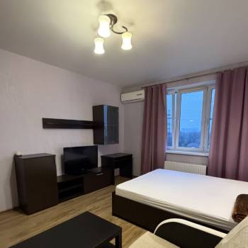 Сдается 1-комнатная квартира, 52 м²