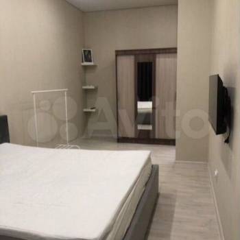 Сдается 1-комнатная квартира, 40 м²