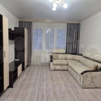 Сдается 1-комнатная квартира, 40 м²