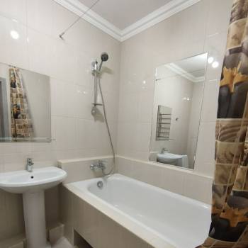 Сдается 1-комнатная квартира, 48 м²