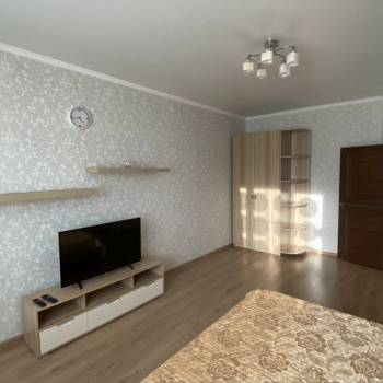 Сдается 1-комнатная квартира, 49 м²