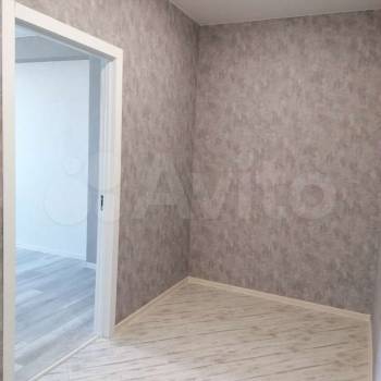 Продается 1-комнатная квартира, 43 м²