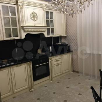 Продается 1-комнатная квартира, 38 м²