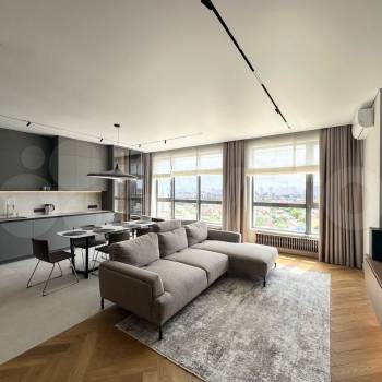 Сдается 2-х комнатная квартира, 90 м²