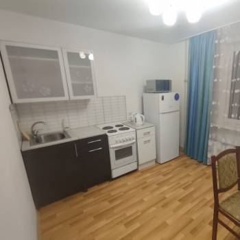 Продается 1-комнатная квартира, 40 м²
