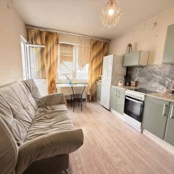 Продается 1-комнатная квартира, 35 м²