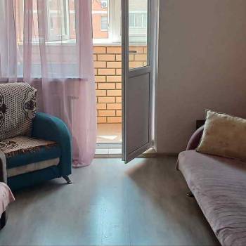 Сдается 1-комнатная квартира, 40 м²