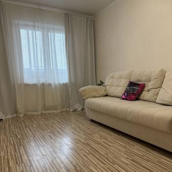 Сдается 1-комнатная квартира, 38 м²