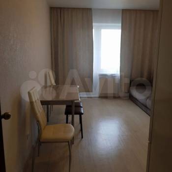 Сдается 1-комнатная квартира, 43 м²