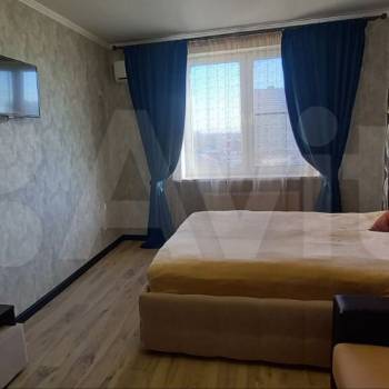 Продается 1-комнатная квартира, 42 м²