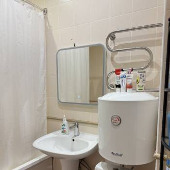 Продается 1-комнатная квартира, 37 м²