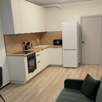Сдается 1-комнатная квартира, 42 м²