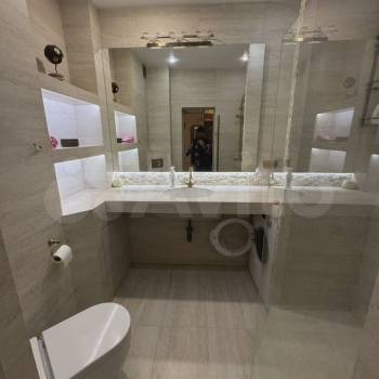 Продается 1-комнатная квартира, 53 м²