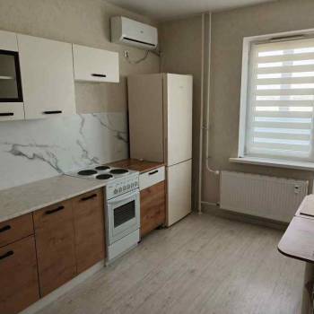 Сдается 1-комнатная квартира, 37 м²