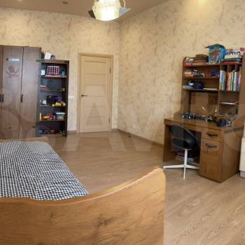 Продается Многокомнатная квартира, 136 м²