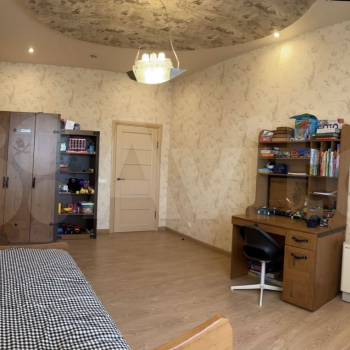 Продается Многокомнатная квартира, 136 м²