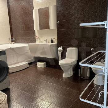 Продается Многокомнатная квартира, 136 м²