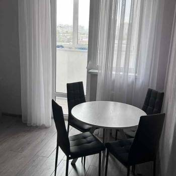 Сдается 1-комнатная квартира, 42 м²