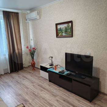Продается 1-комнатная квартира, 35 м²