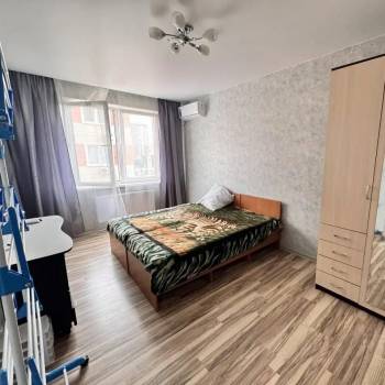 Сдается 1-комнатная квартира, 39 м²