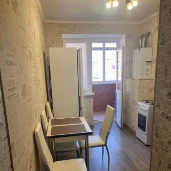 Сдается 1-комнатная квартира, 40 м²