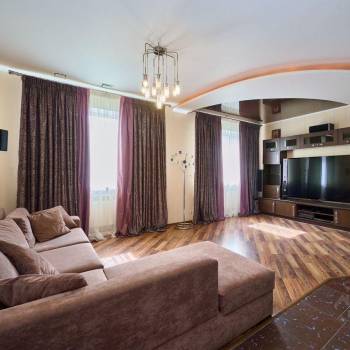 Продается Дом, 379 м²