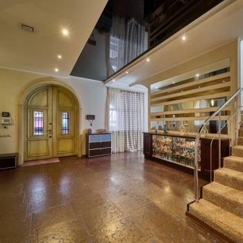 Продается Дом, 379 м²