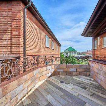 Продается Дом, 379 м²