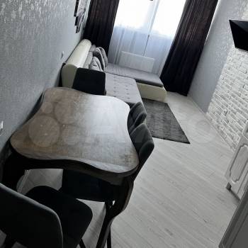 Сдается 1-комнатная квартира, 60 м²