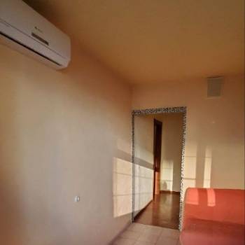 Продается 1-комнатная квартира, 50 м²