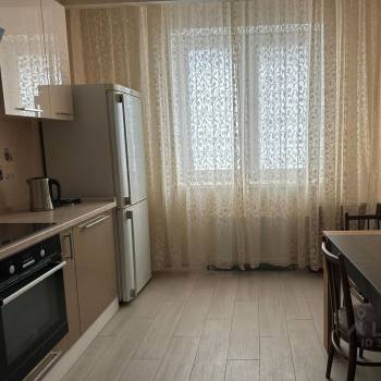 Сдается 1-комнатная квартира, 40 м²