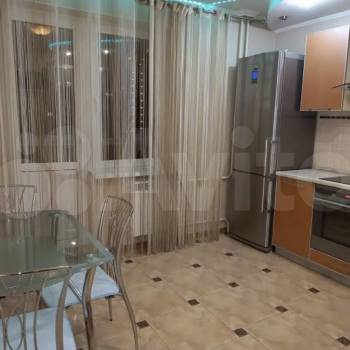 Сдается 1-комнатная квартира, 44 м²