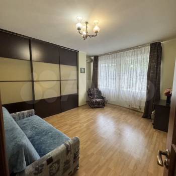 Продается 1-комнатная квартира, 42,4 м²