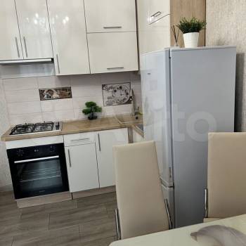 Продается 1-комнатная квартира, 40 м²