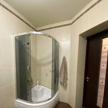Сдается 1-комнатная квартира, 54 м²
