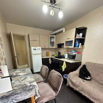 Продается 1-комнатная квартира, 40 м²