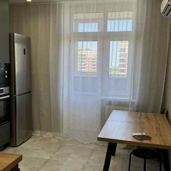 Сдается 1-комнатная квартира, 38 м²