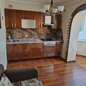 Продается 1-комнатная квартира, 42 м²