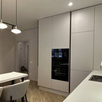 Продается 2-х комнатная квартира, 104,7 м²