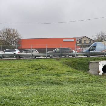 Сдается Нежилое помещение, 300 м²