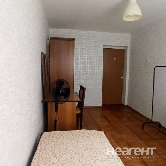 Сдается комната, ул. 40-летия Победы