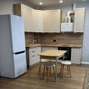 Сдается 1-комнатная квартира, 54,6 м²